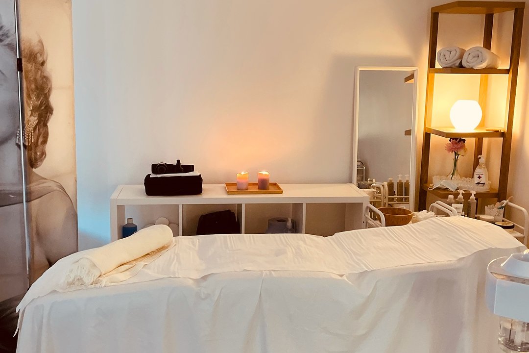 Betty Beauty, Ladbroke Grove, London