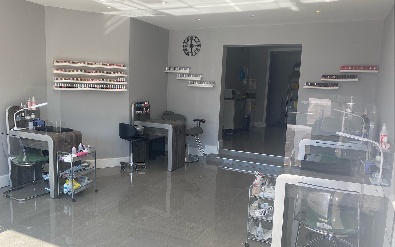 Top 20 Nail treatments at nail salons and nail bars in Essex Treatwell