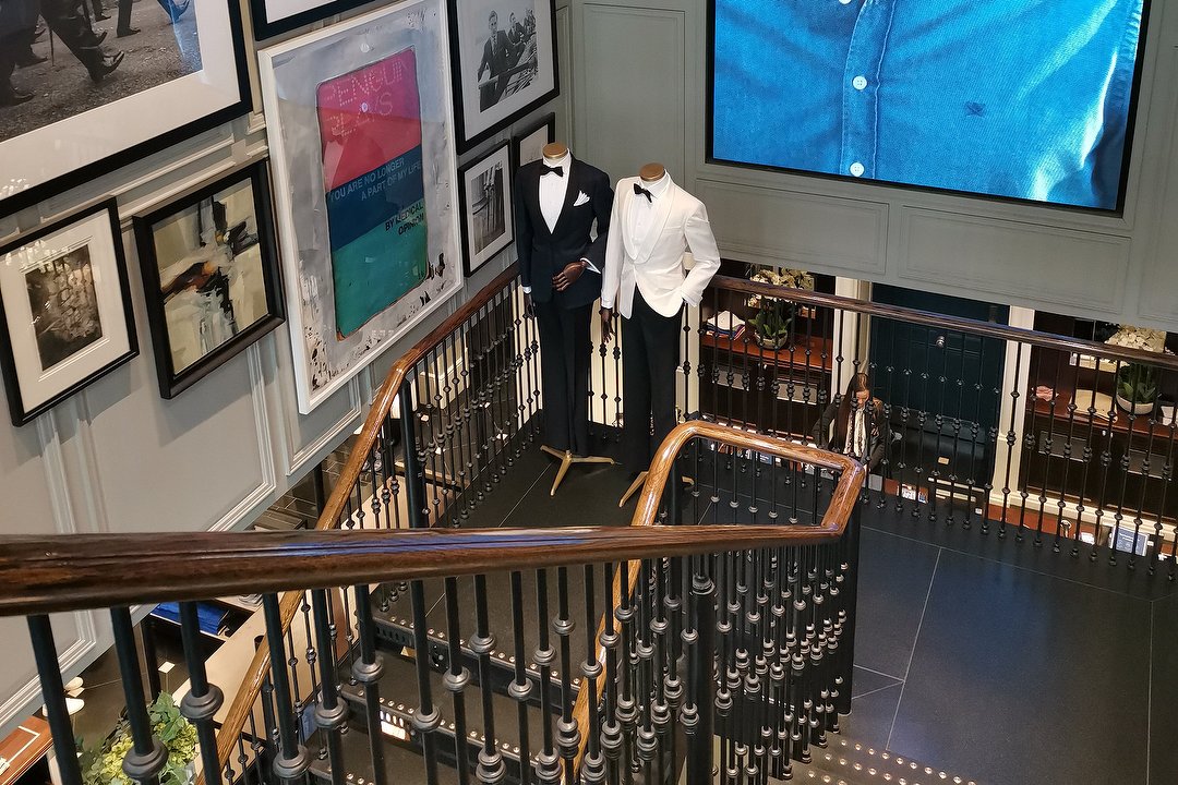 Hackett Bespoke Barbers Regent Street Barbershop in Mayfair London Treatwell