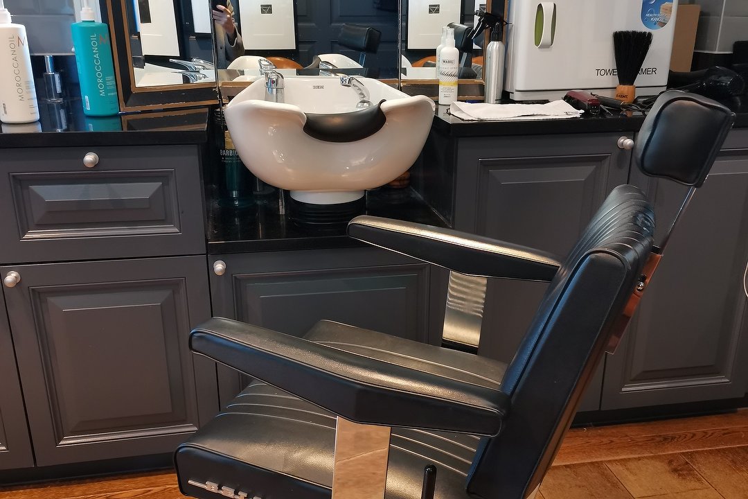 Hackett Bespoke Barbers - Sloane Street, Chelsea, London