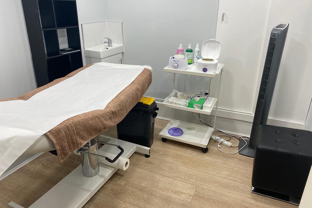 Brazilian Look by Leila, Shepherd's Bush Green, London