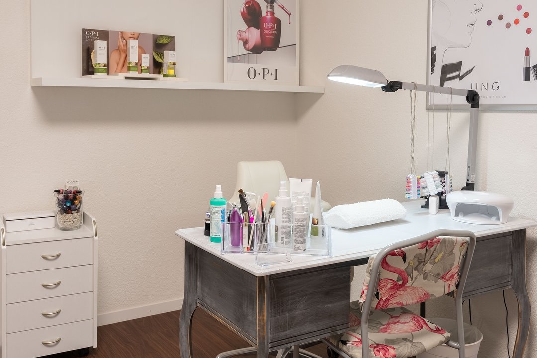 Med Beauty Point by Dr. Gerny, Birmensdorf, Kanton Zürich