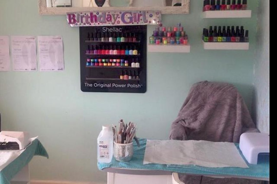 Ellaylor Nails, Beauty & Tanning, Woolston, Cheshire