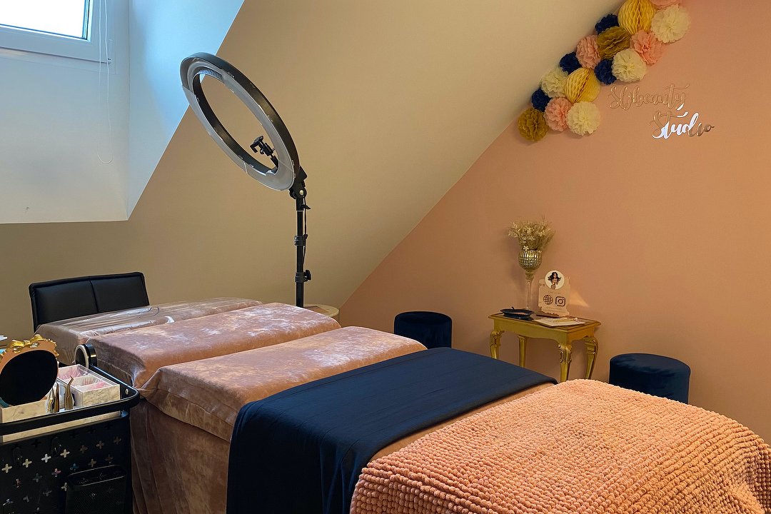 Slj Beauty Studio, Kollbrunn, Canton de Zurich