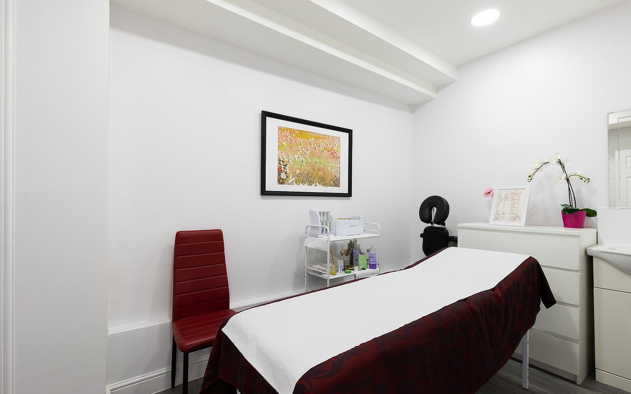 Bikini Waxing near Whittington Park, London Treatwell