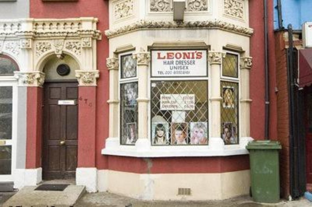 Leoni's Hair Dresser, Loughton, Essex