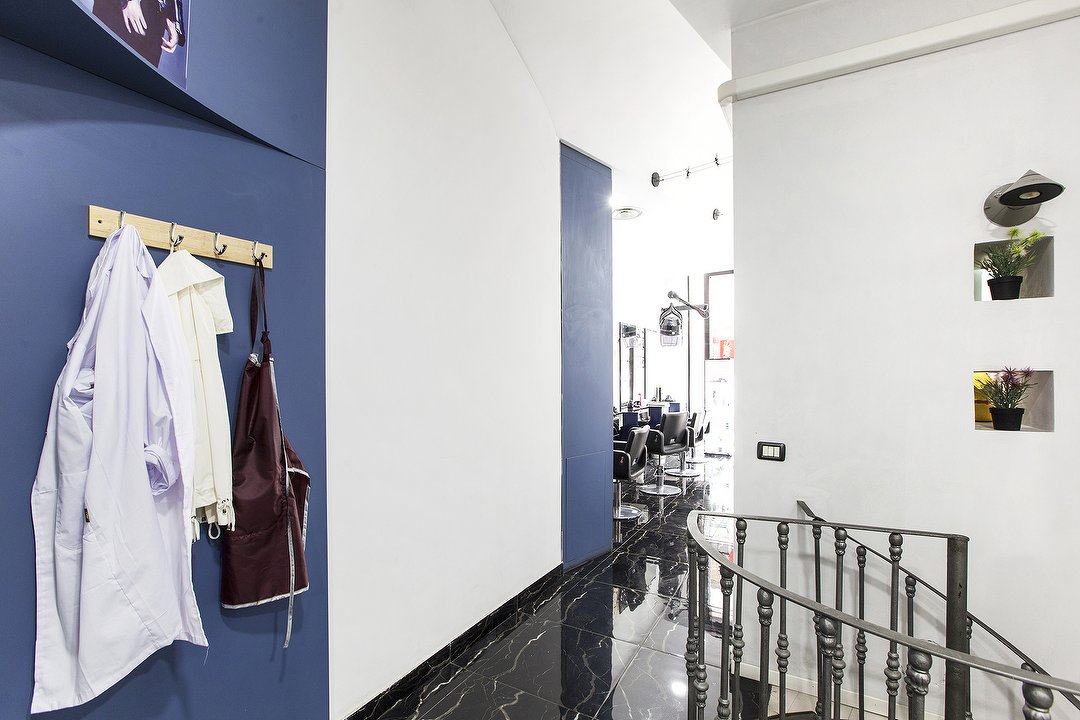 Yujie Salon, Centro, Milano