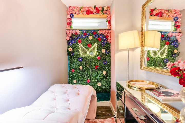 BRIT'POP NAIL BAR - Onglerie 6 Chandos Gardens - Photo de galerie - OneBooking