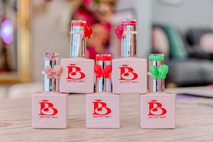 BRIT'POP NAIL BAR - Onglerie 6 Chandos Gardens - Photo de galerie - OneBooking