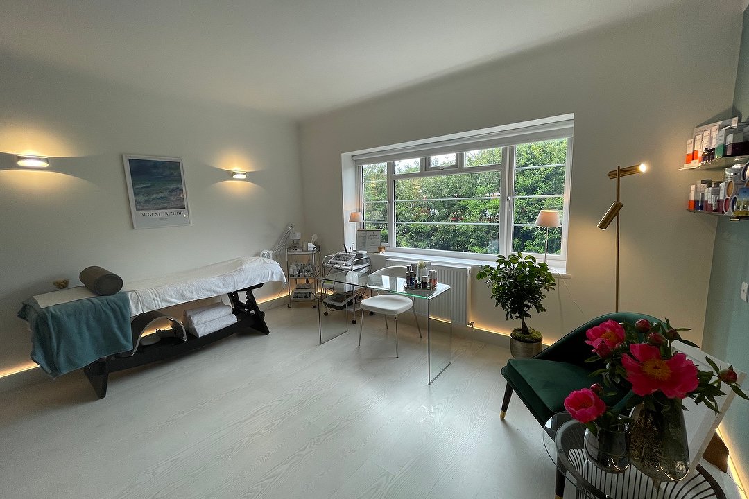 Lior's Skin Clinic, Central Square, London