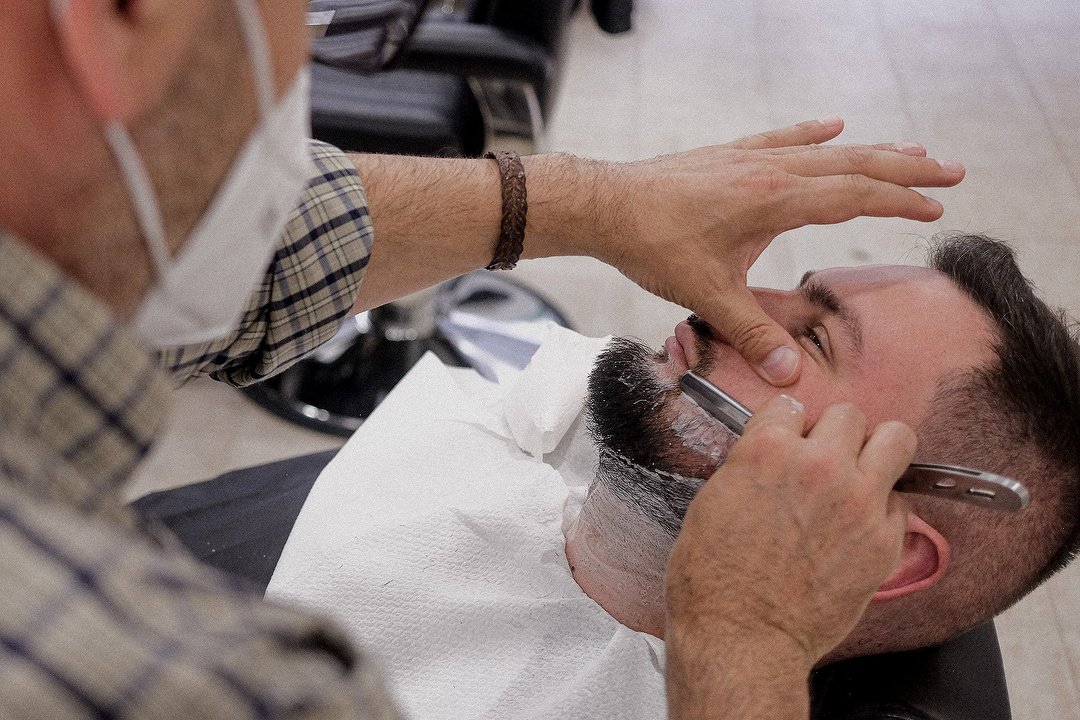 Curly & Bald Salon, Senamiestis, Vilnius