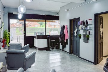 DS Hair & Beauty Lounge