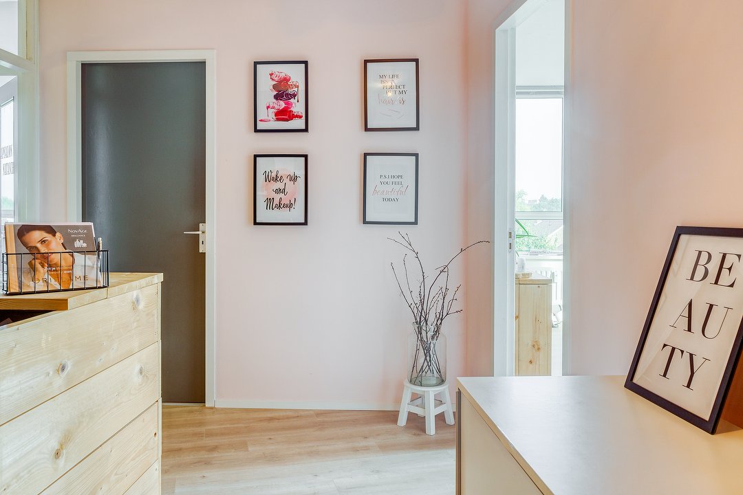 Queen Waxing, Dordrecht, Zuid-Holland
