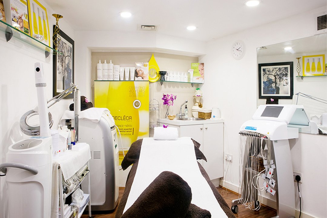 Venus On Stage Hair & Beauty, Fulham, London