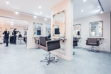 House of Finesse Hair Salon - Urmston