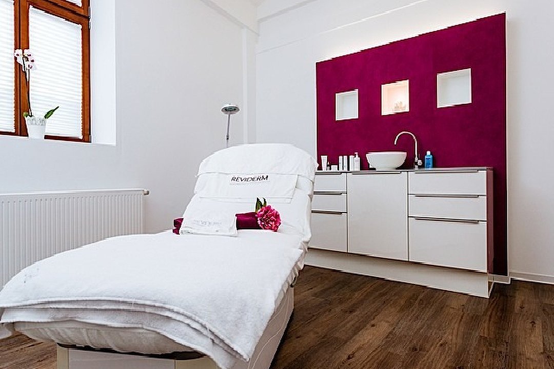 Reviderm skinmedics Marburg, Biedenkopf - Marburg, Hessen