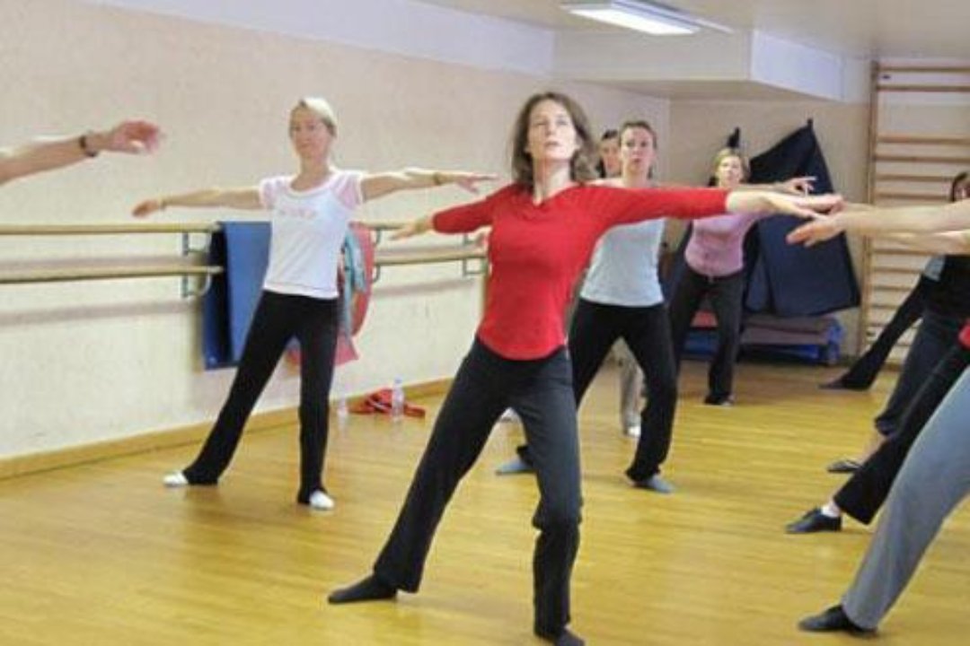 Cours de danse Evelyne Péron 17, Épinettes, Paris
