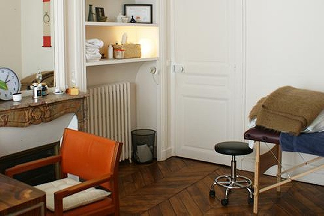 Claire Lisiecki, 8e arrondissement, Paris
