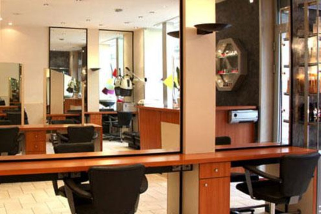 Gilles Evrard Coiffure, Métro Liège, Paris