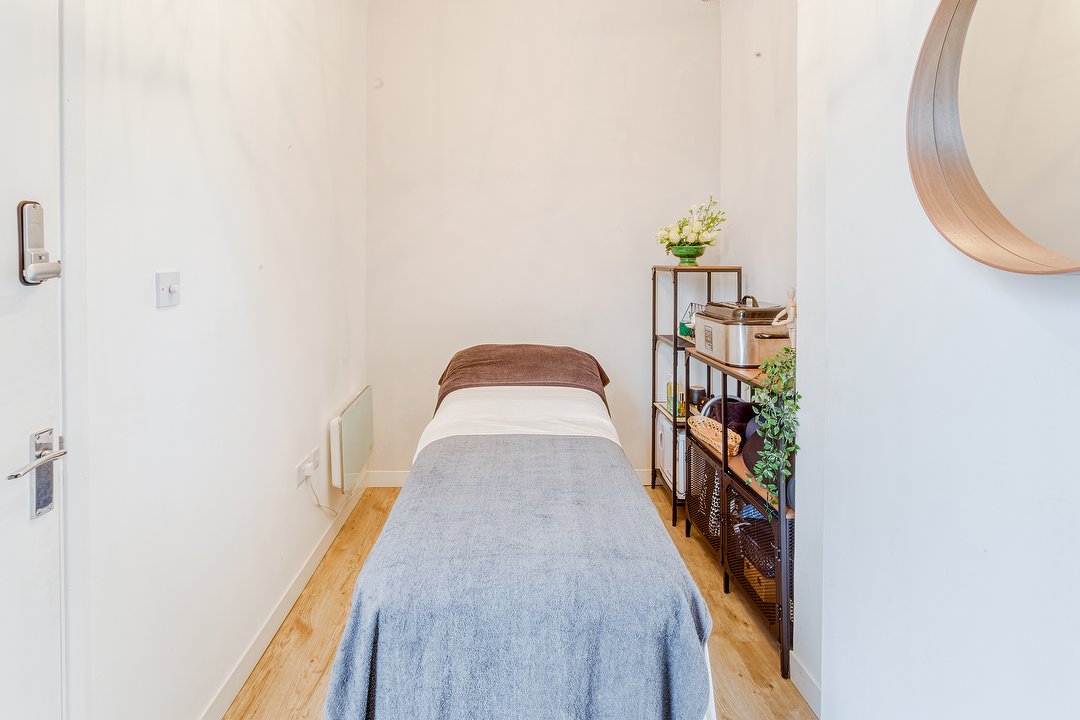 Indy Massage & Spa, Cheam, London