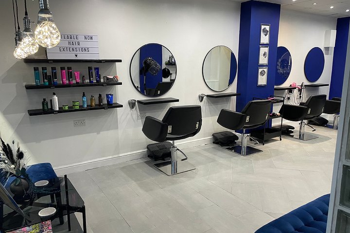 SL Hair - Coiffure Roundhay - Photo de galerie - OneBooking