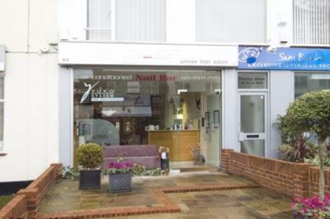 Gloss, Loughton, Essex