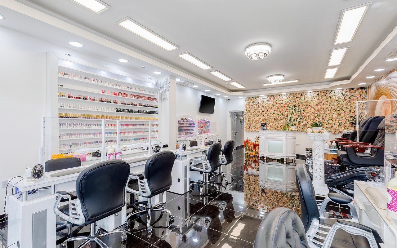 Dipping Powder Nails near Cranham, London Treatwell