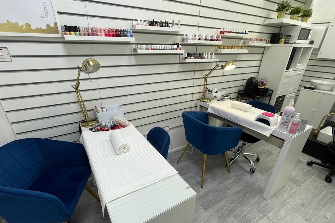 Gossip Studio London, Aylesham Centre, London