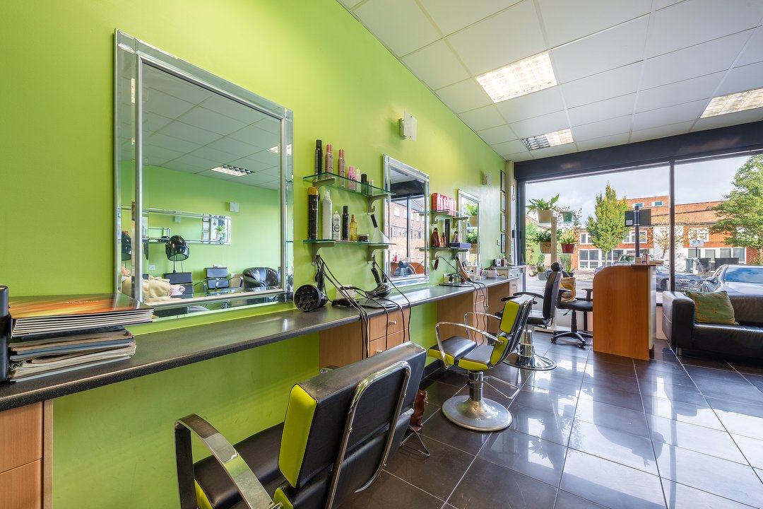 Rosa's Styles Hair Salon in Enfield Highway, London Treatwell