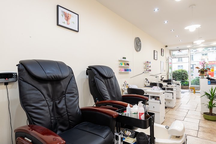 MJ Nails Beauté - Onglerie Paris - Photo de galerie - OneBooking