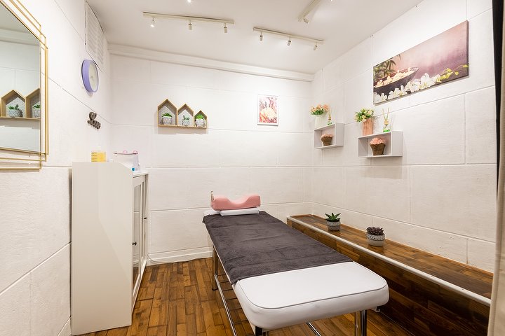 MJ Nails Beauté - Onglerie Paris - Photo de galerie - OneBooking