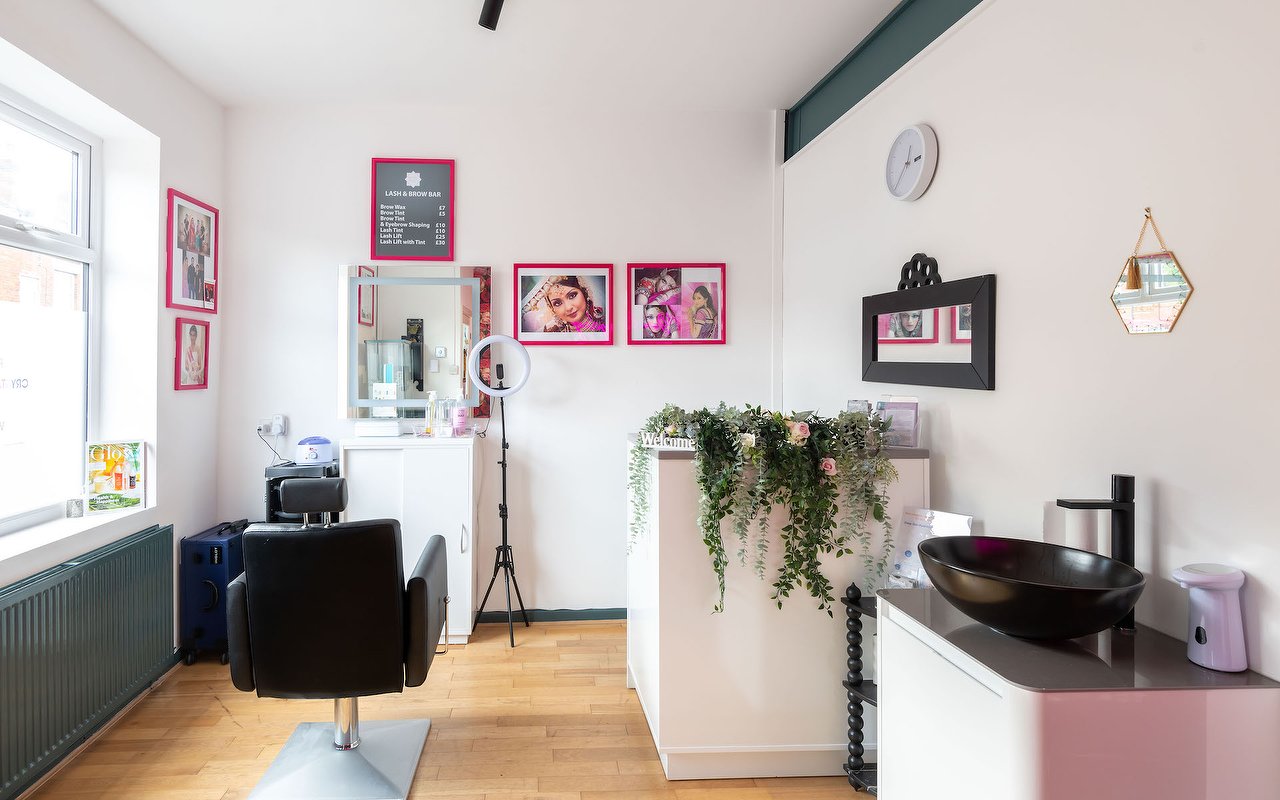 Skin Clinics near Chadderton, Oldham Treatwell