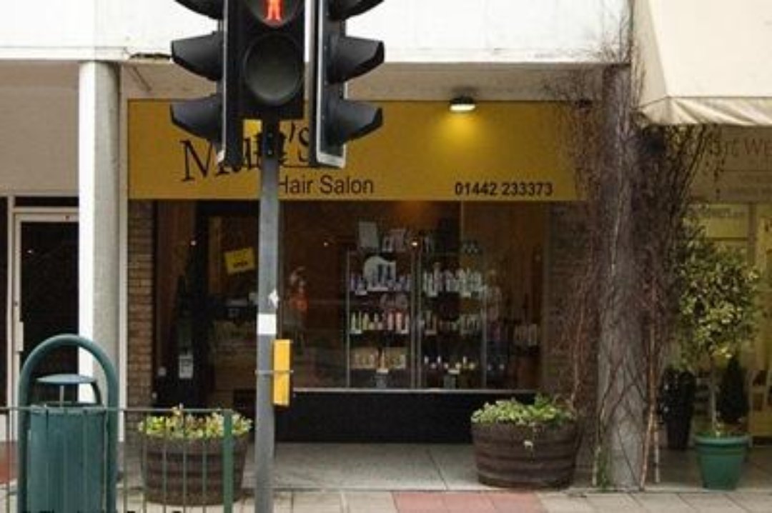 Max's Hair Salon, Hemel Hempstead, Hertfordshire