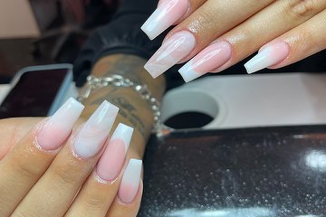 Nails Center