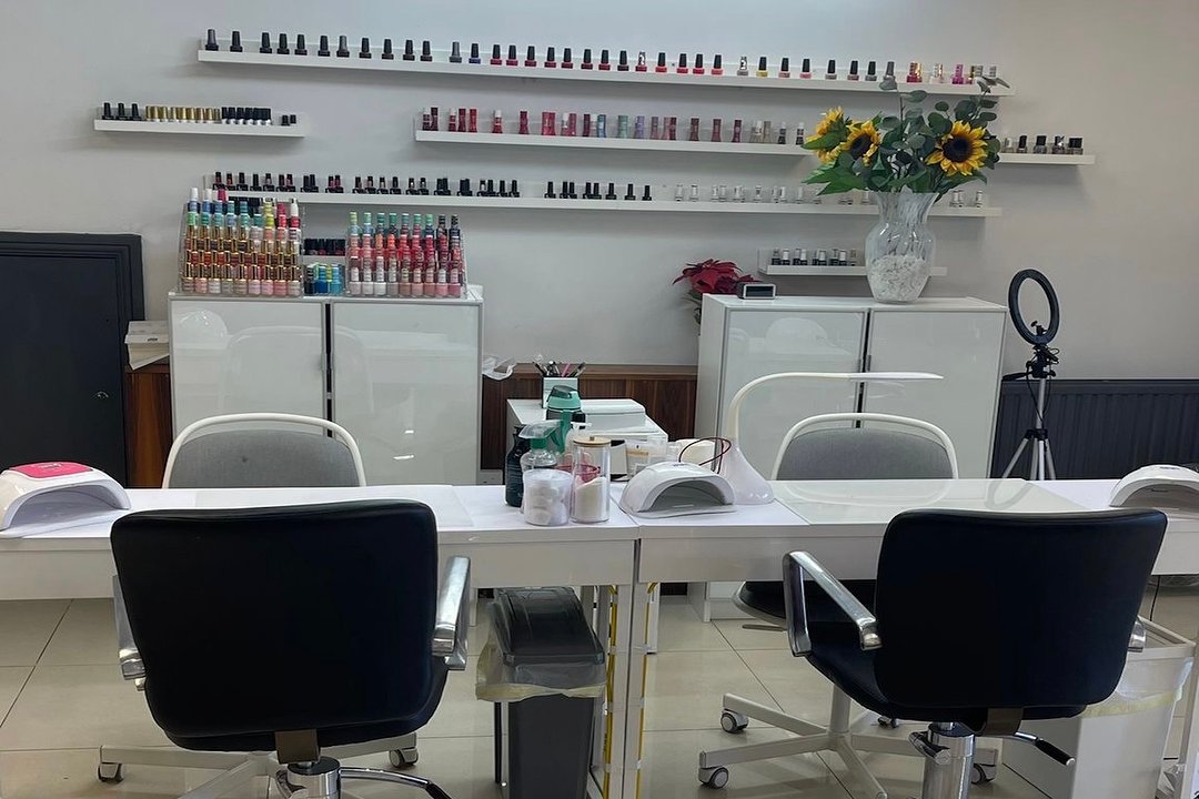 Maah Nails, Kensal Green, London