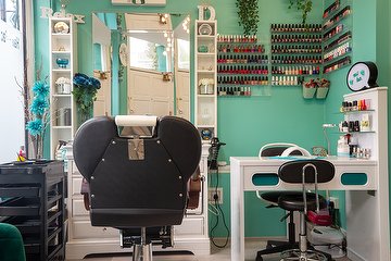 Diamond Hair & Beauty Salon - Ladies Only Salon