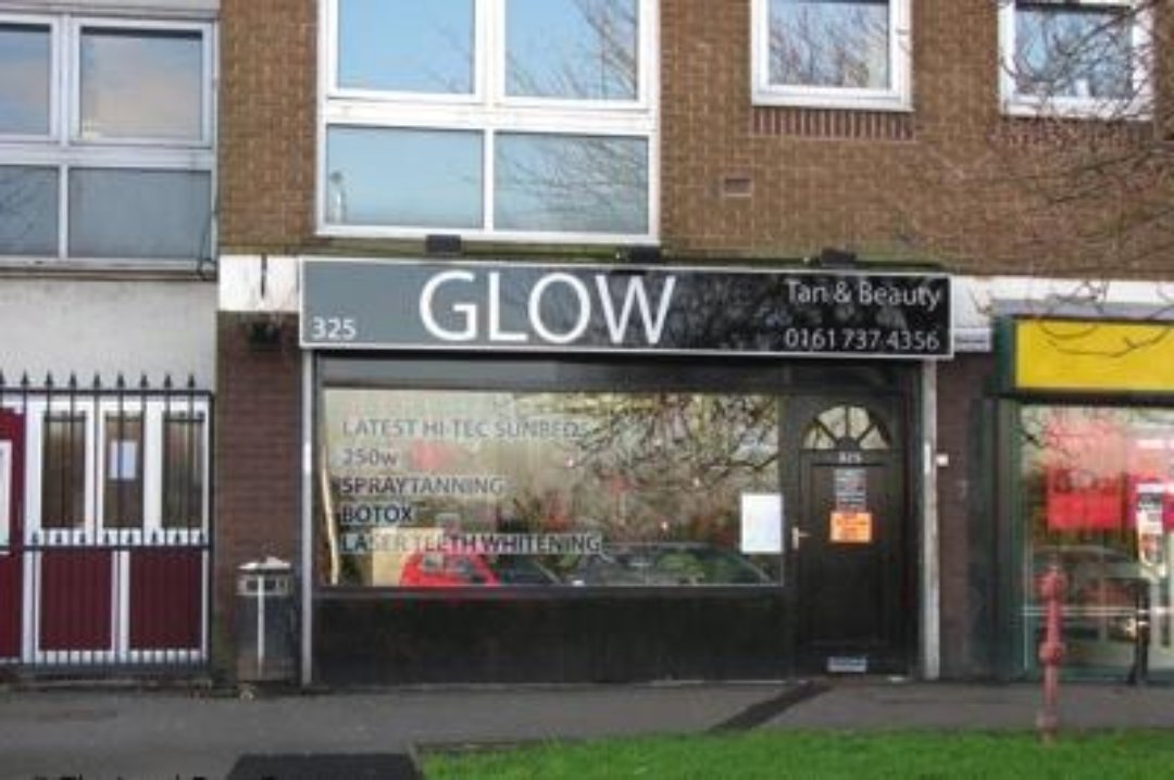 Glow, Salford