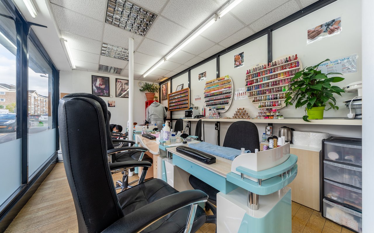 Nail treatments at nail salons and nail bars in Walthamstow, London