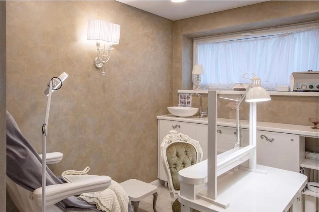 Grožio salonas “Monika”, Pašilaiciai, Vilnius