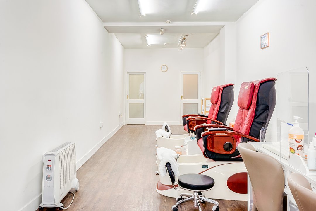 V Nails & Spa, Merchants Quay, Dublin