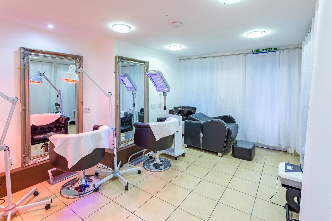 Dermafollic Clinic London, St James's Park, London