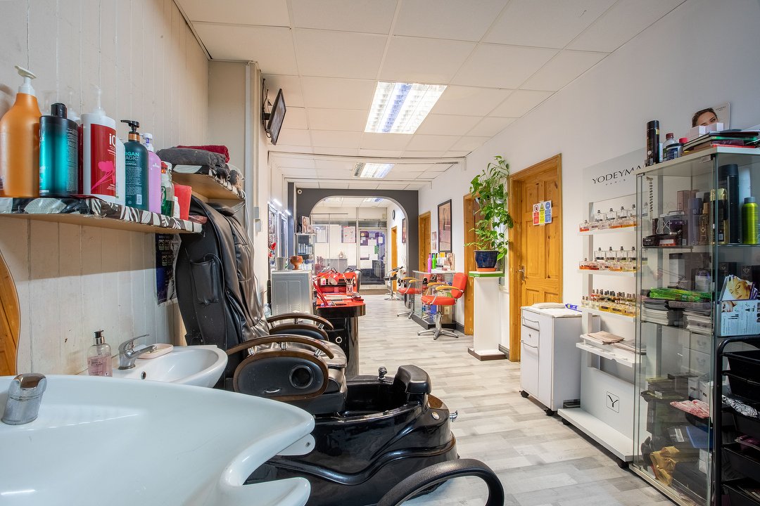 Sheenz Hair & Beauty, Goodmayes, London