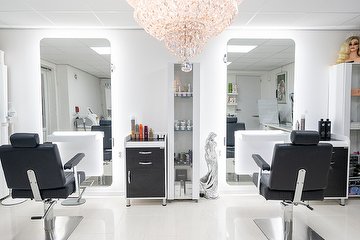 Salon Monira