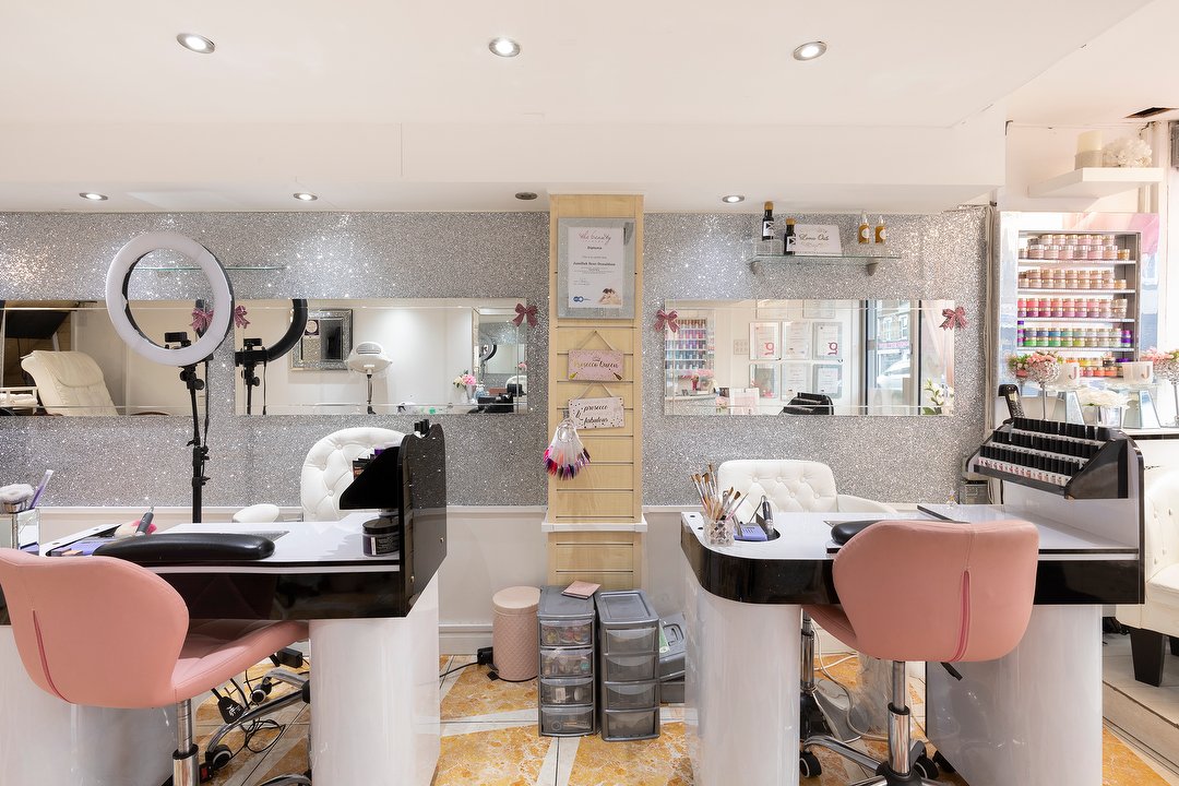 Glitz & Glam Beauty Bar, Enfield, London