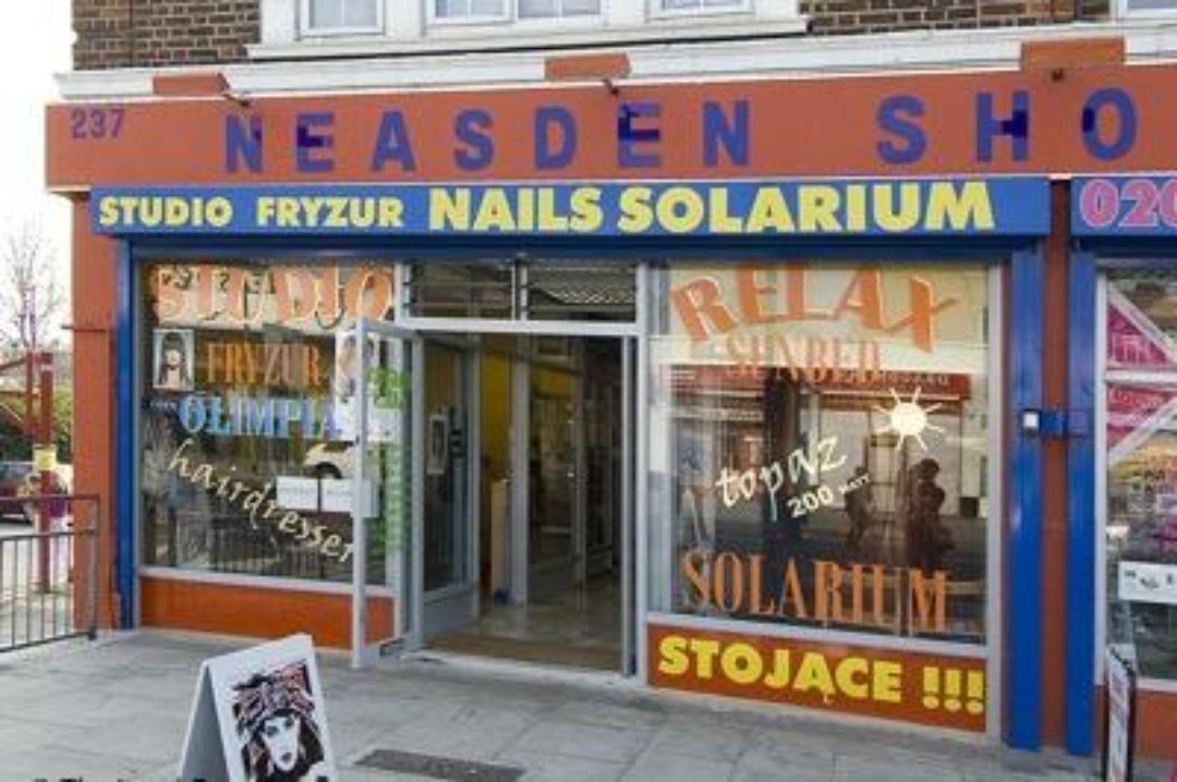Nails Solarium, London