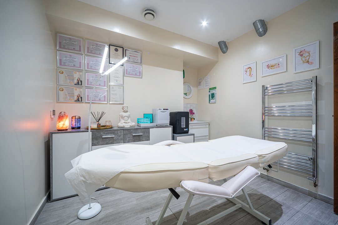 Contour Beauty Lab, Angel, London