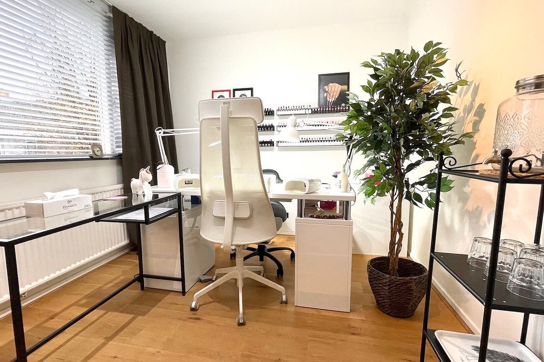 Basic Nail Boutique, Oegstgeest, Zuid-Holland