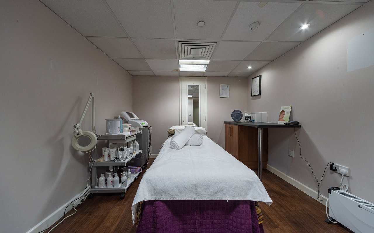Ladies' Facial Waxing near Wallace Collection, London Treatwell
