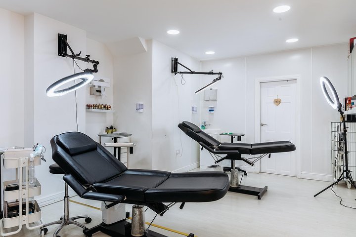 BADGAL Brows - Sourcils & cils Woodhouse - Photo de galerie - OneBooking