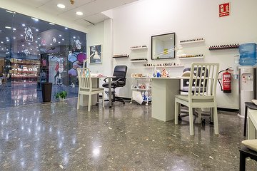 Lisnails Salon, Sector Sant Pau, Provincia de Barcelona